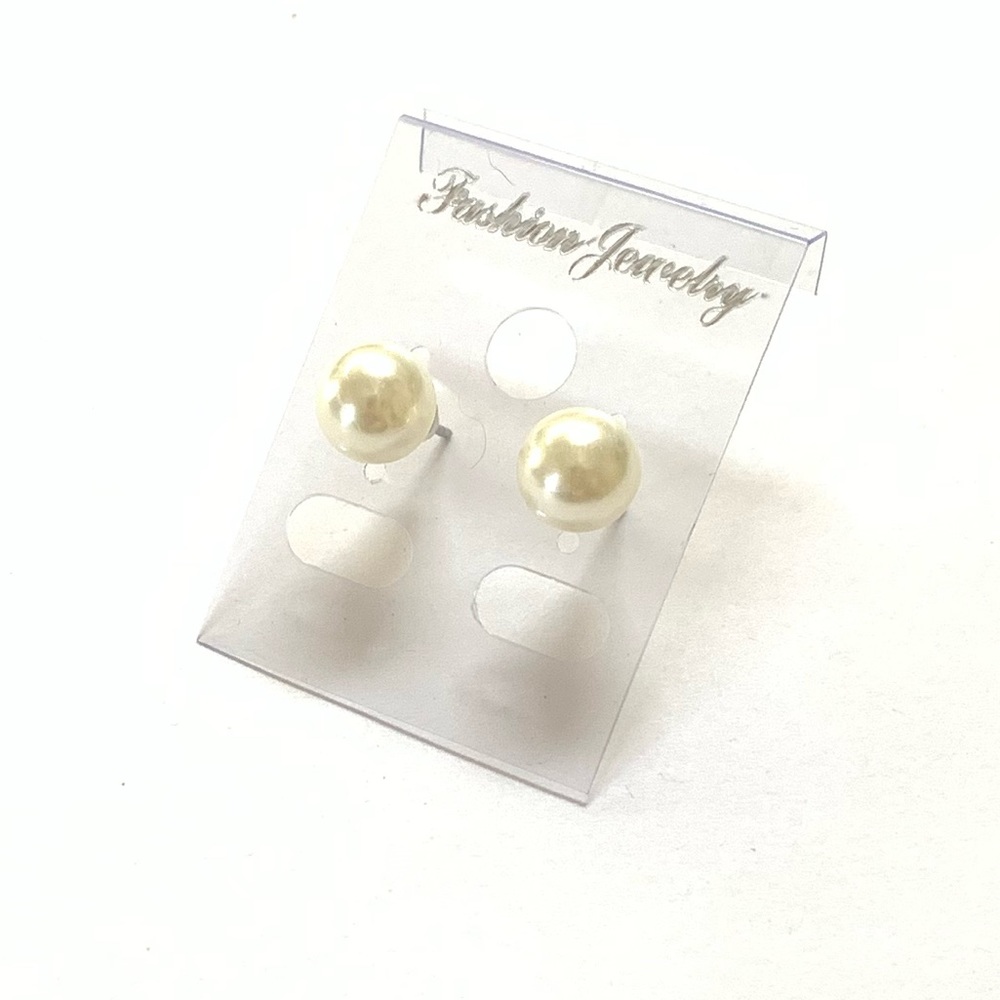 New Pearl Earrings